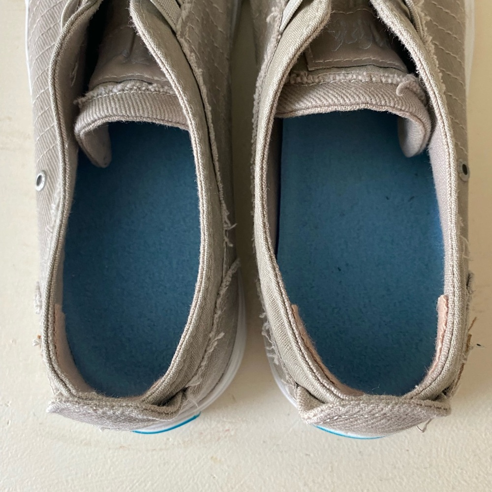 Women’s Blowfish Malibu Canvas Slip On Shoes - Picture 4 of 7